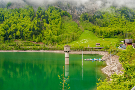 在瑞士的 Lungern 湖