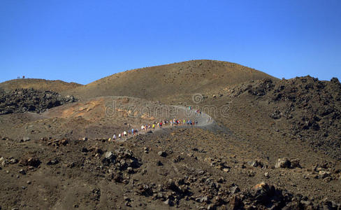 希腊火山口之路图片