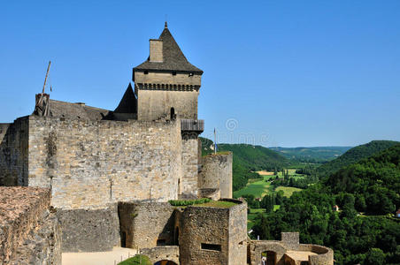 多尔多涅风景如画的卡斯特诺城堡