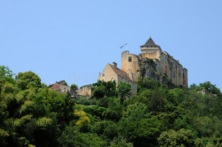 多尔多涅风景如画的卡斯特诺城堡
