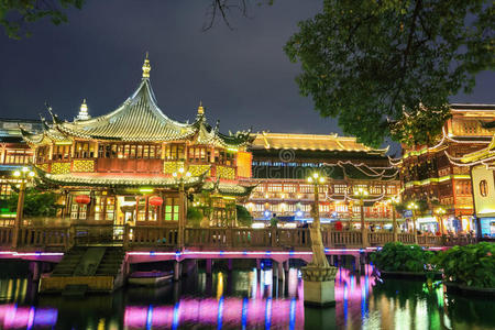 美丽的上海豫园夜景图片