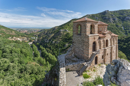 教会的圣洁的母亲神气力的堡垒和罗多彼山脉全景山，阿塞诺夫格勒，普罗夫迪夫地区