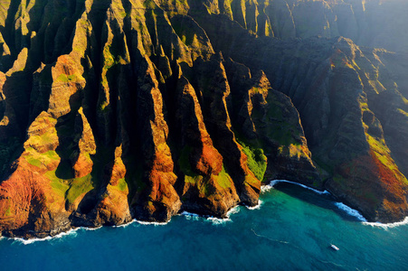 壮观的 Na Pali 海岸