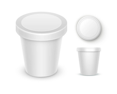 向量集白色空白食品塑料桶桶容器的甜点，酸奶，冰淇淋，酸奶油与标签