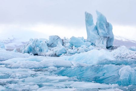 在冰岛 Jokulsarlon 泻湖