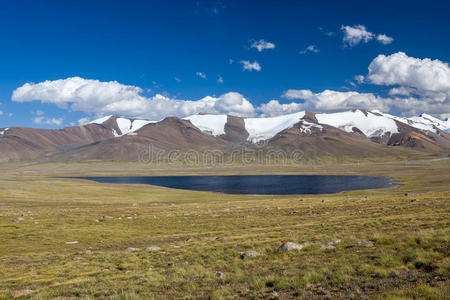 山湖。柯尔克孜斯坦
