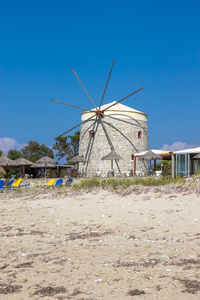 希腊莱夫卡达岛的风车
