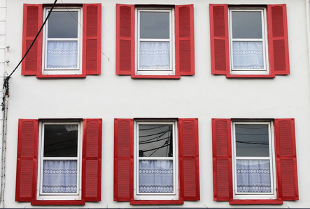 大厦与红窗