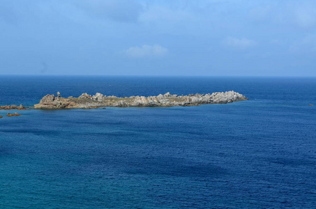 海滩和撒丁岛水晶海的全景