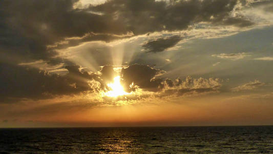 在日落时在特拉维夫海景图片