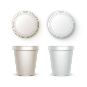 向量设置的白空白食品塑料桶桶容器为甜点 酸奶 冰淇淋 酸奶油与标签包设计模拟了密切了顶部侧面视图孤立在白色背景上