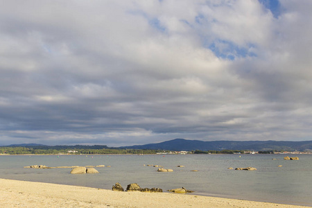 在 Arousa 岛堡海滩