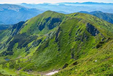 如诗如画青山翠岭山背景