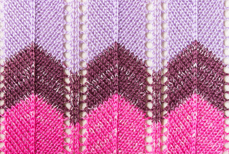 垂直的紫色粉红色针织或针织织物纹理图案