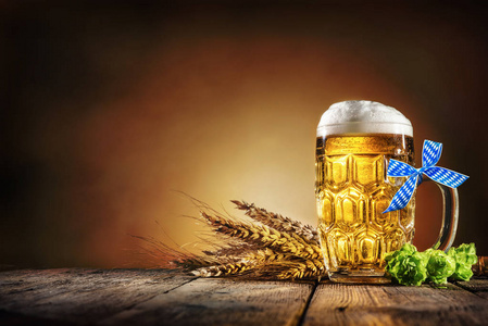 慕尼黑啤酒节啤酒用小麦和啤酒花