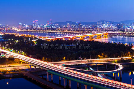 汉城之夜图片