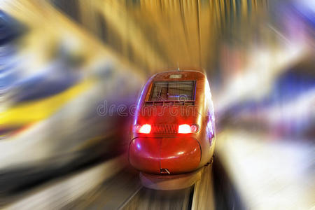 现代快速客运列车。运动效应
