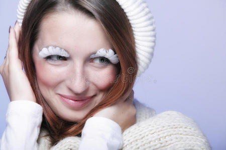 冬季时尚女性暖衣创意妆容图片