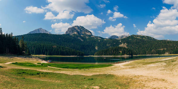 黑湖在黑山境内的杜尔米托尔国家公园