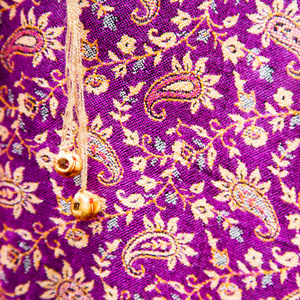 在伊朗古董地毯纺织