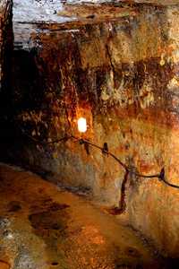 黄金老罗马隧道在金矿 rosia 蒙大拿州, 特兰西瓦尼亚