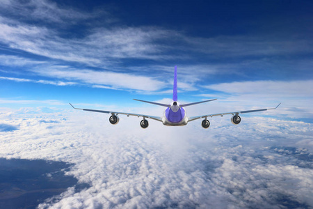 飞机在天空飞行旅行运输飞机背景