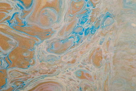 大理石纹海洋抽象背景。与蓝色和金色的液体压克力大理石模式