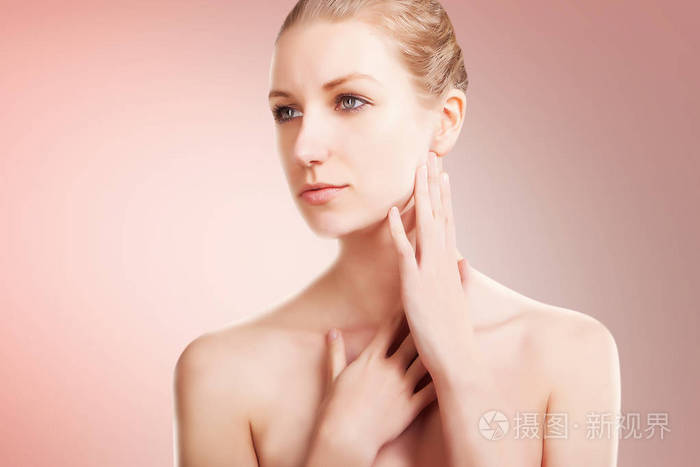 金色的头发皮肤护理肖像的白种人女人照片-正版商用07