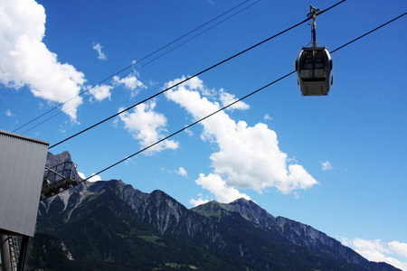 电梯在瑞士阿尔卑斯山