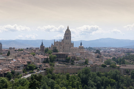 西班牙塞戈维亚中世纪城市中的卡斯蒂利亚和伦