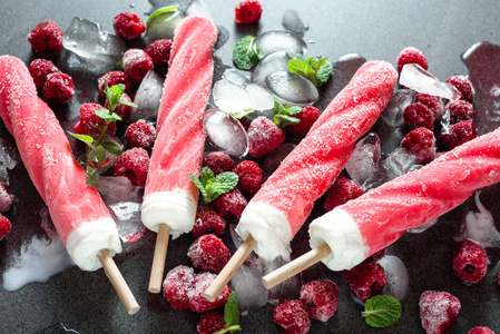 夏季水果，令人耳目一新的冷快餐红冰棍