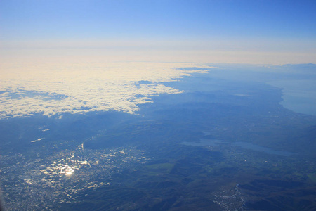 北海道，日本日本一架飞机从空中俯瞰