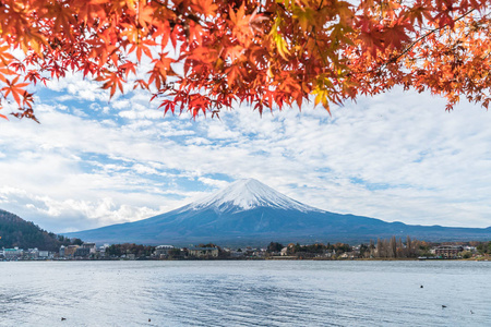 在日本河口湖湖山富士 San