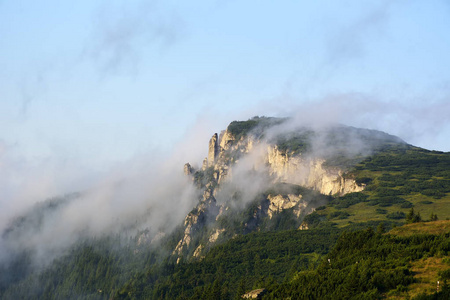 山里的雾罗马尼亚 ceahlau
