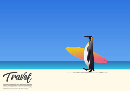 企鹅携带冲浪板和在白色的沙滩上暑假上运行。梯度蓝天背景与副本空间为您的文本。矢量