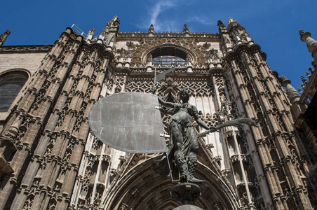 西班牙: La Giralda 视图,塞维利亚大教堂的钟楼