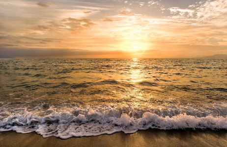 夕阳海浪