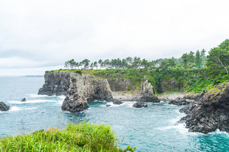 在济州岛的济州 Oedolgae 岩 著名的自然地标