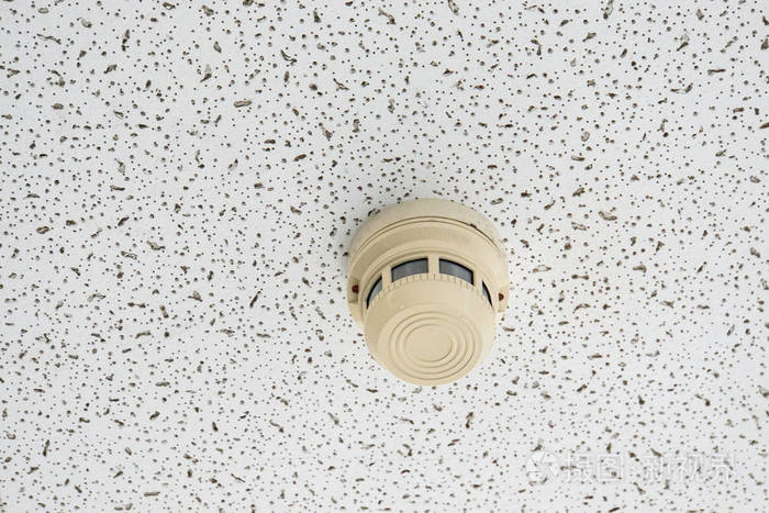 烟雾报警探测器在天花板上有关楼宇安全