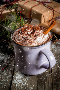 热巧克力和圣诞礼物