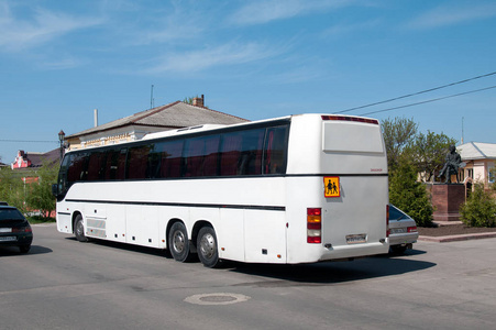 Carrus 星 502 巴士在拐角处的普罗霍连科和 K