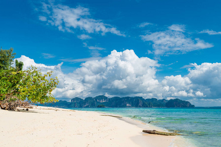 泰国 海滩波达岛和安达曼海的景观