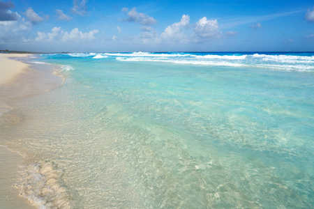 加勒比海松石海滩清洁水域