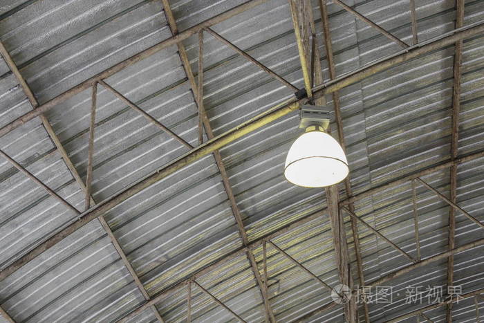 停车场金属屋面结构及灯具,钢结构工业厂房