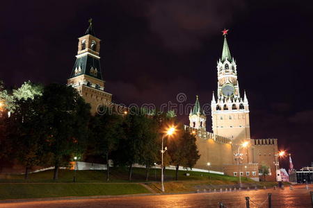 莫斯科克里姆林宫的spasskyatsarskaya和nabatnaya塔
