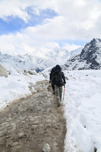 从珠穆朗玛峰徒步旅行路线图片
