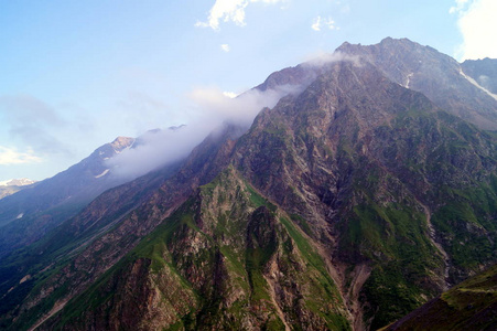 在一个晴朗的天山风景