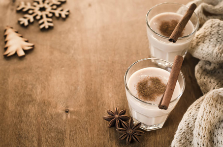 圣诞前夕自制蛋奶酒鸡尾酒