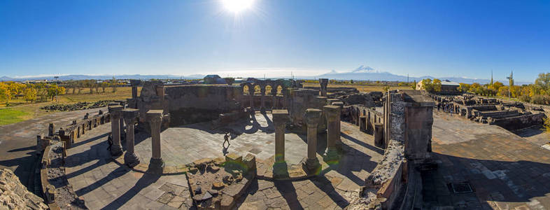 诺茨寺独特的石遗址全景, 第640年。广告, 与拉腊山山在背景, 亚美尼亚。古建筑