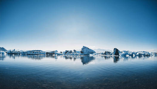 冰岛冰川湖湾美丽冷景观图片